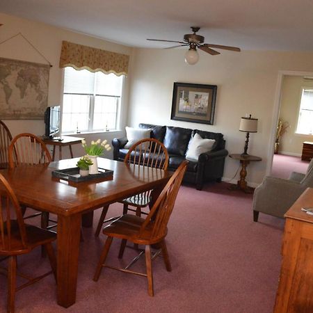 Rocky Acre Farm Bed & Breakfast Mount Joy Екстер'єр фото