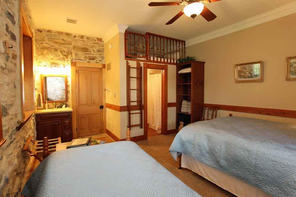 Rocky Acre Farm Bed & Breakfast Mount Joy Екстер'єр фото